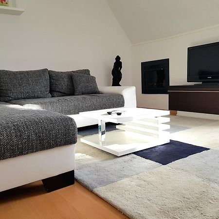 Apartment Am Suedpark Erfurt - Inkl Garten Mit Sitzlounge - Zentrumsnah Εξωτερικό φωτογραφία
