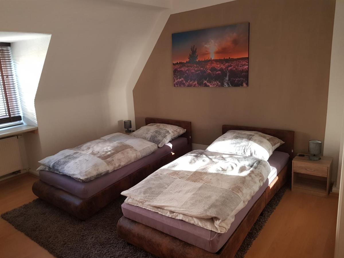 Apartment Am Suedpark Erfurt - Inkl Garten Mit Sitzlounge - Zentrumsnah Εξωτερικό φωτογραφία