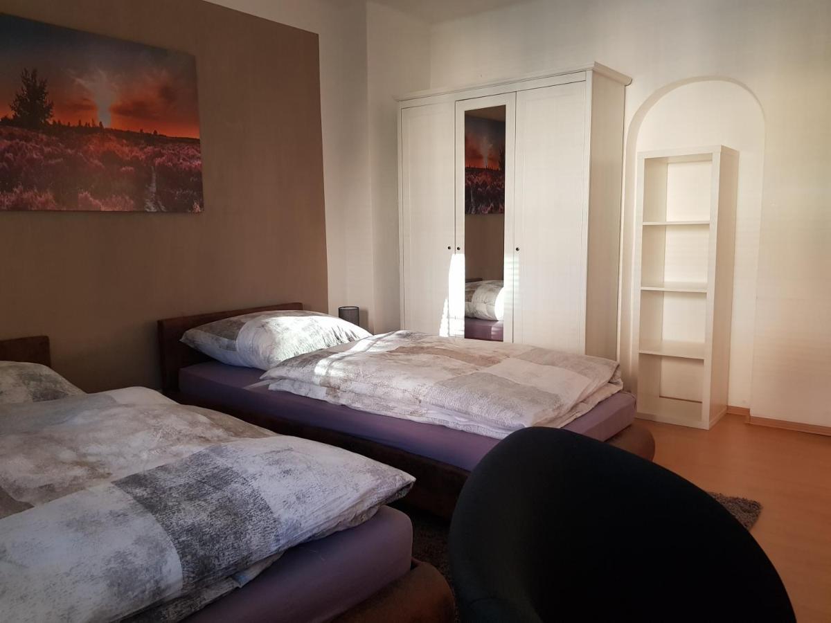 Apartment Am Suedpark Erfurt - Inkl Garten Mit Sitzlounge - Zentrumsnah Εξωτερικό φωτογραφία
