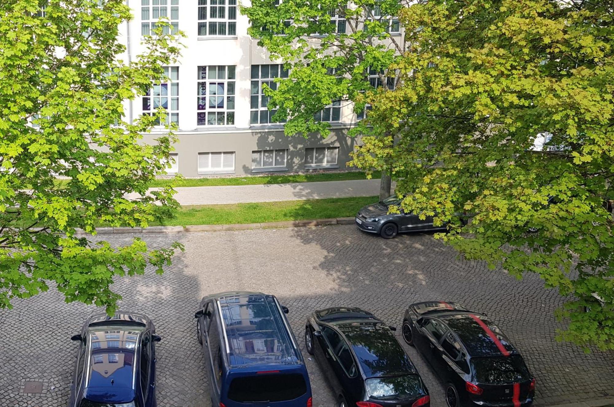 Apartment Am Suedpark Erfurt - Inkl Garten Mit Sitzlounge - Zentrumsnah Εξωτερικό φωτογραφία
